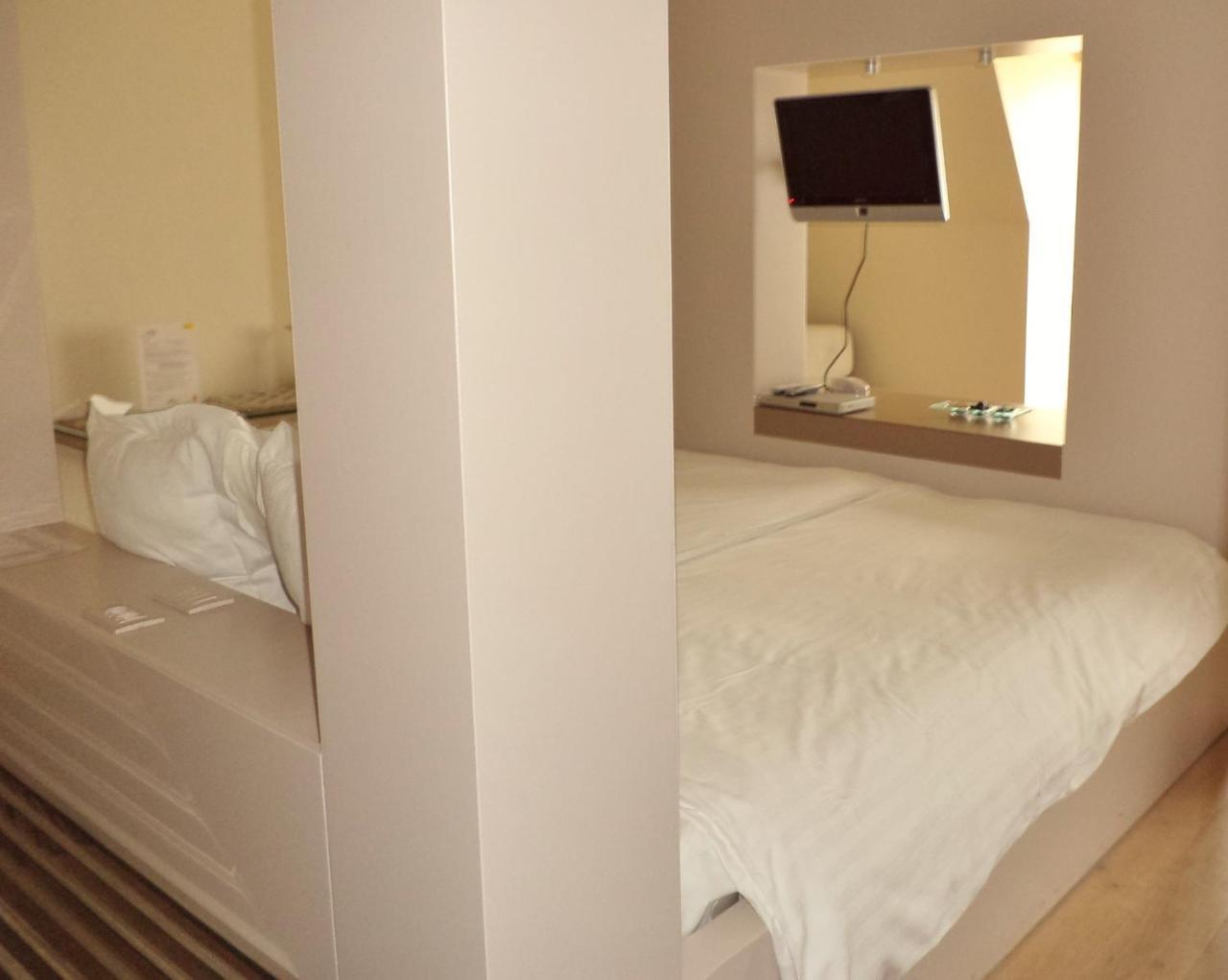 Hotel Recour Поперинге Экстерьер фото